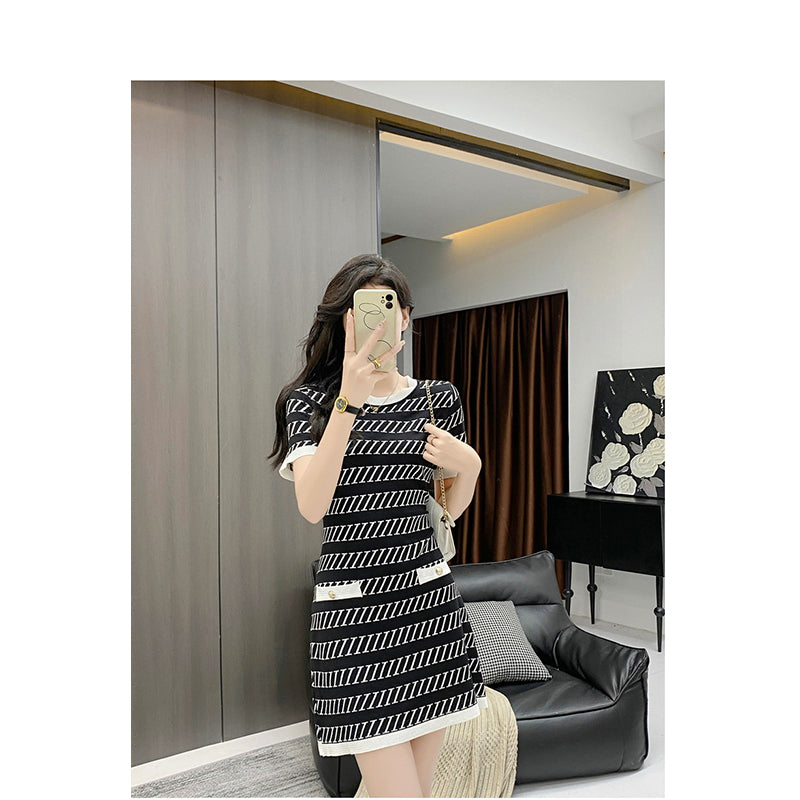 Black Round Neck Print Sheath Dress
