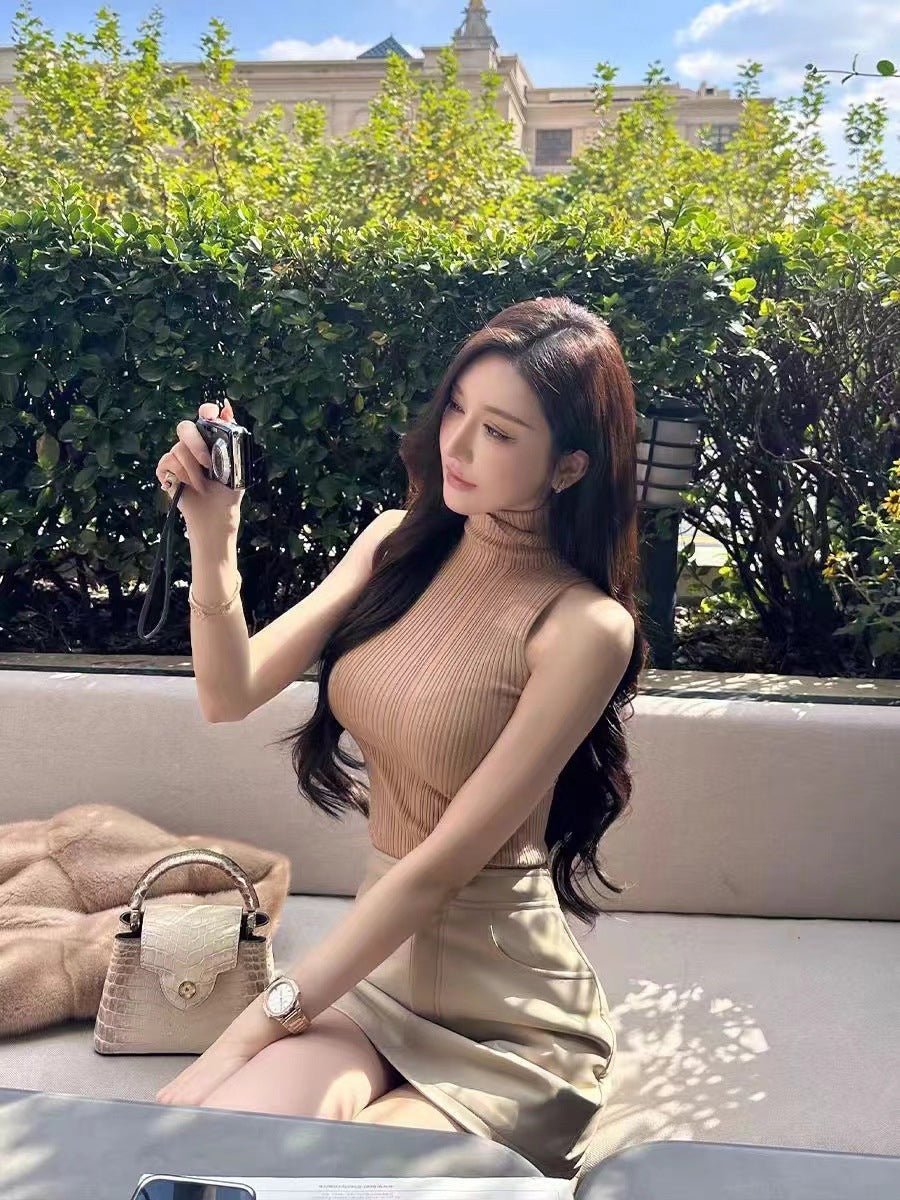 Women Fitted Ribbed Crop Top
