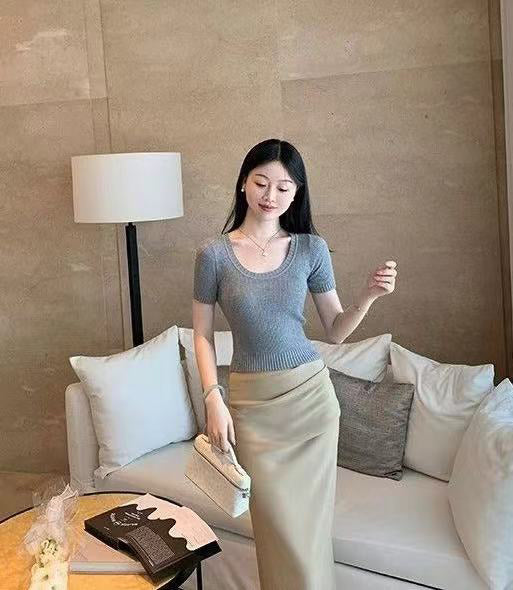 Women Solid Regular Top