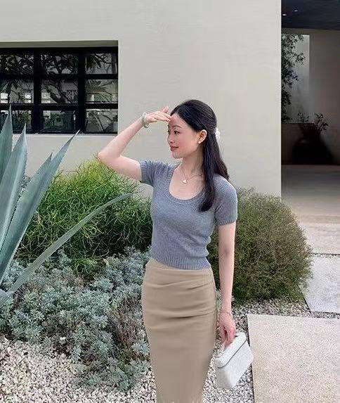 Women Solid Regular Top
