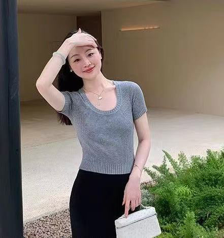 Women Solid Regular Top