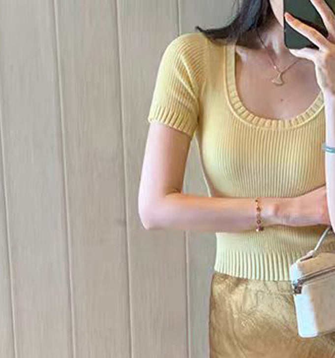 Women Ribbed Scoop Neck Crop Top