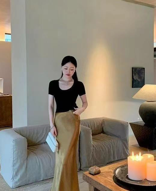 Elegant Casual Scoop Neck Fitted Top