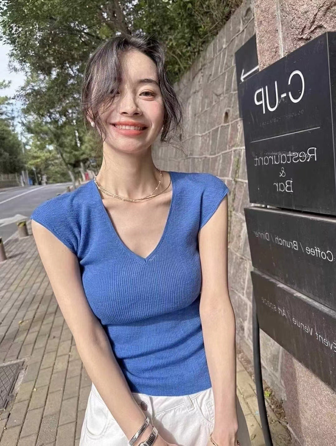 Women Ribbed V-Neck Short Sleeves Fitted Top