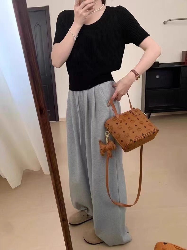 Women Black Round Neck Ribbed Top
