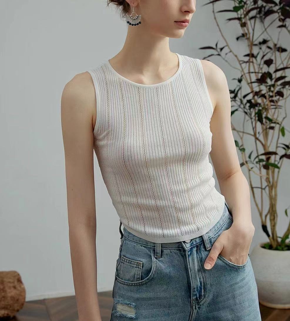 Women Vertical Striped Sleeveless Fitted Top