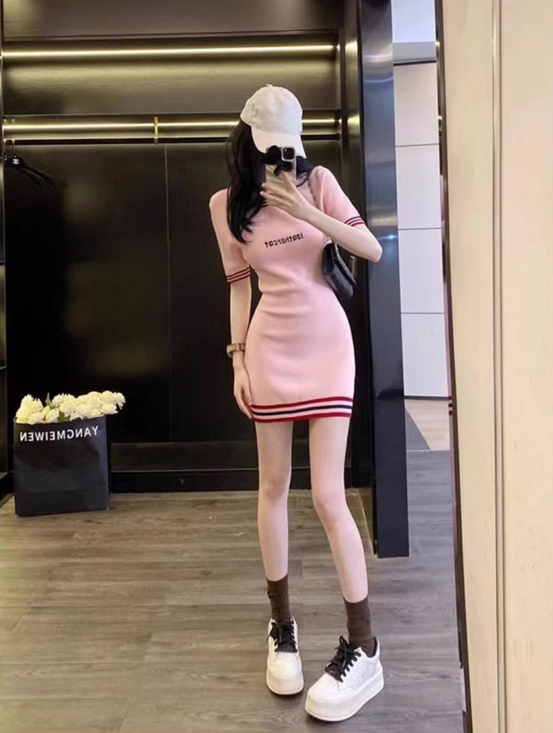 Women Solid Sheath Dress