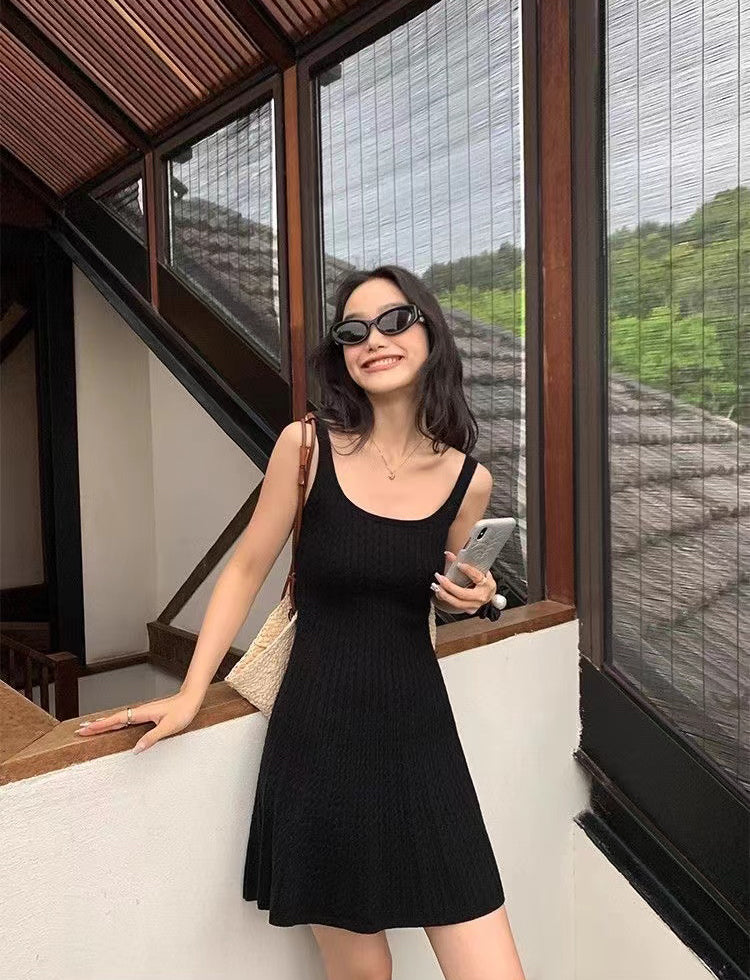 Women Solid Sheath Dress