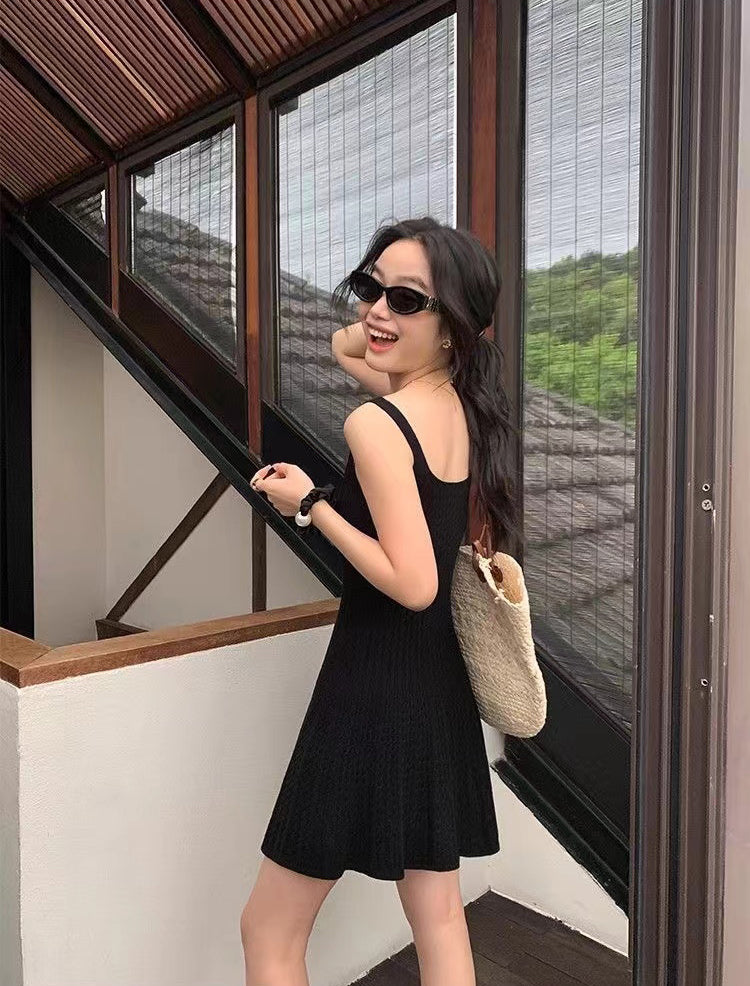 Women Solid Sheath Dress