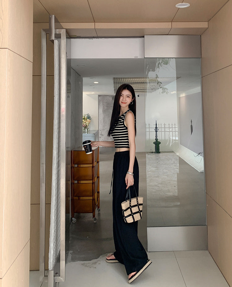Women Solid Round Neck Top