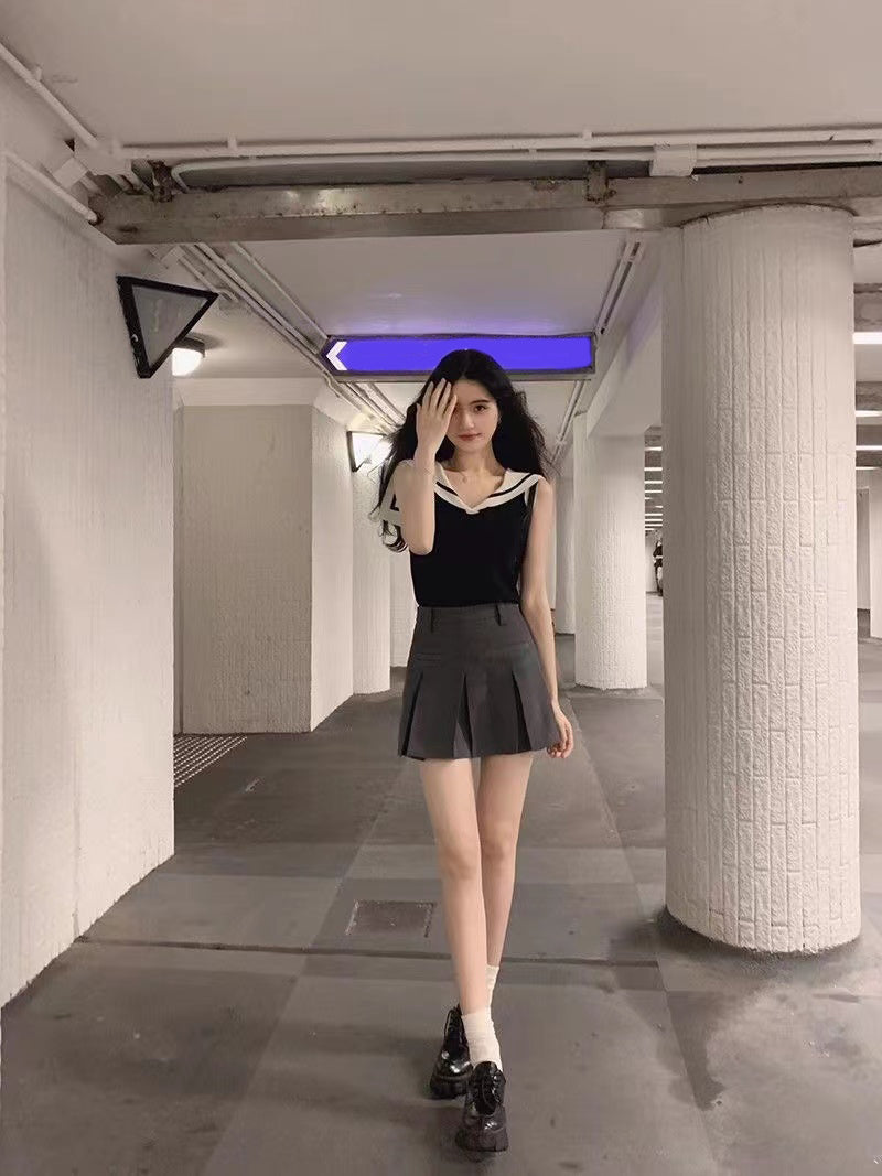 Women Black Sweetheart Neck Top