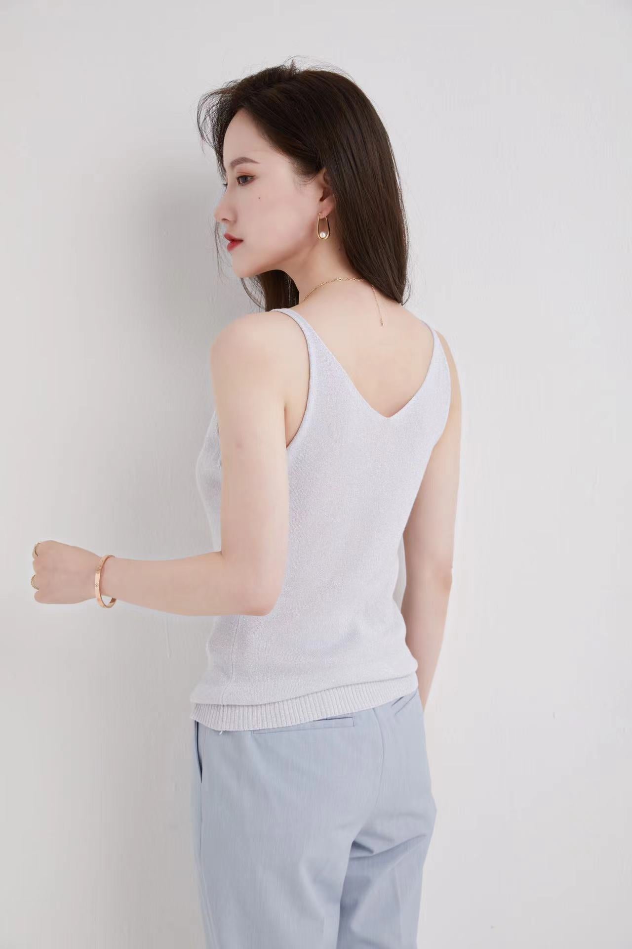Women Solid V-Neck Sleeveless Regular Top