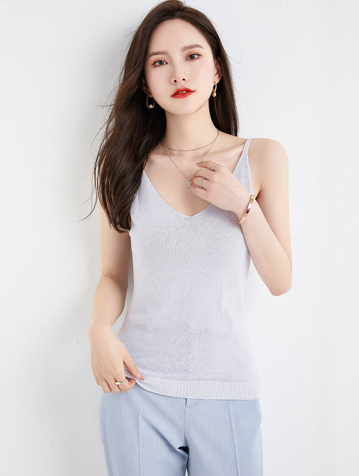 Women Solid V-Neck Sleeveless Regular Top