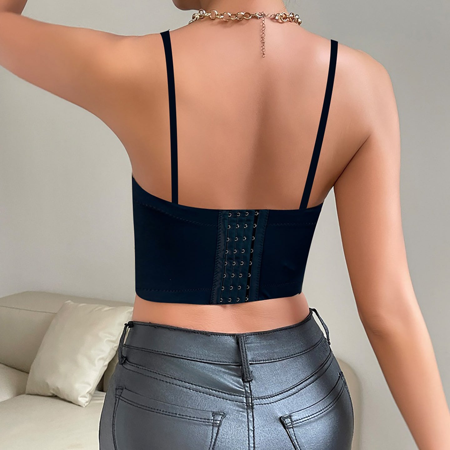 Women Sweetheart Neck Graphic Crop Top