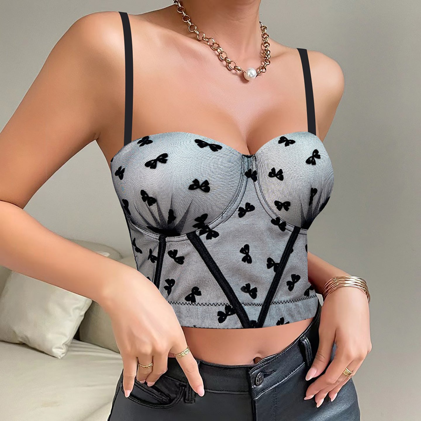 Women Sweetheart Neck Graphic Crop Top