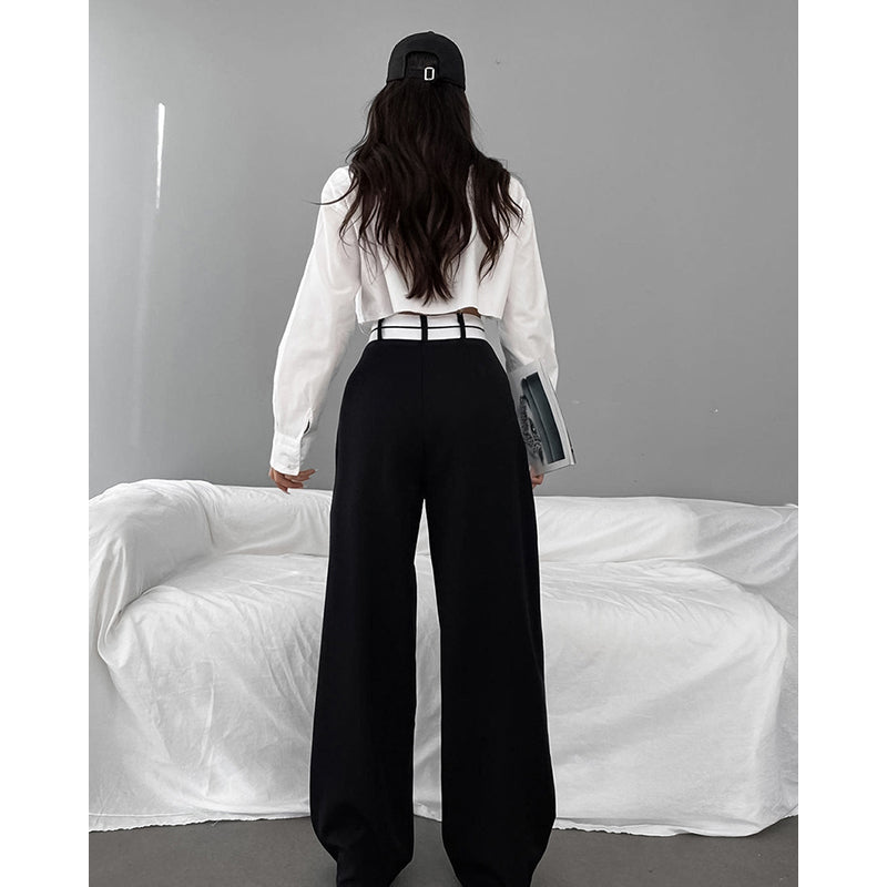 Women Black Loose Fit Mid Rise Trousers With Belt