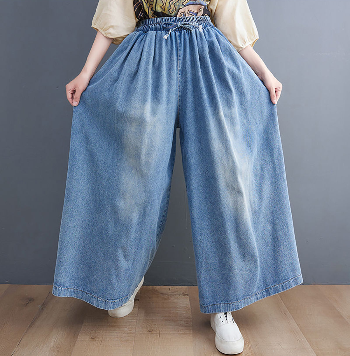 Women Flared Cotton Light Fade Jeans