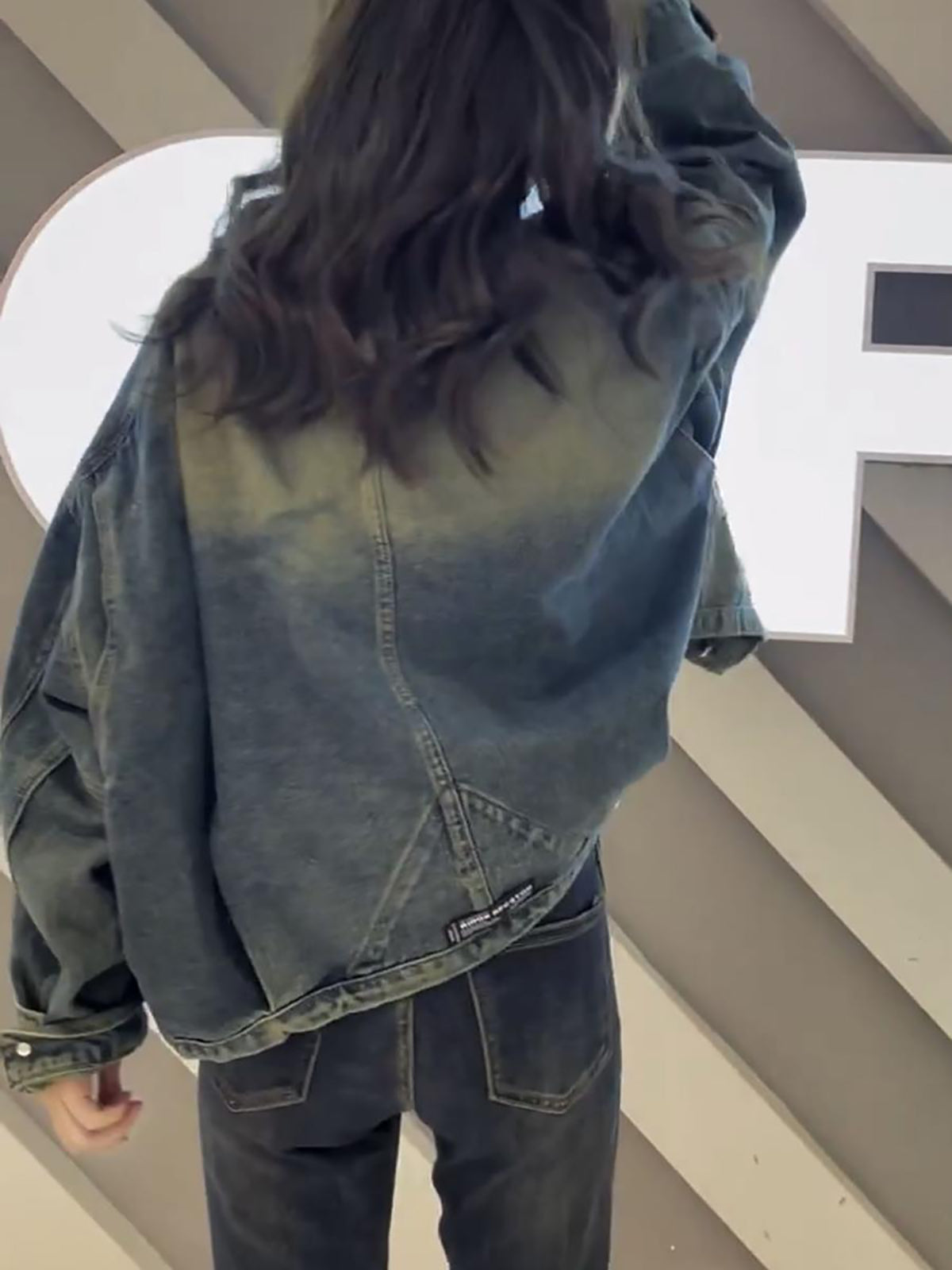 Women Spread Collar Denim Jacket