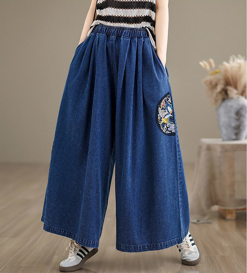 Women Solid Flared Jeans
