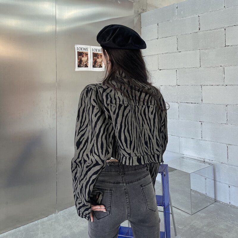 Animal Printed Crop Tailored Jacket