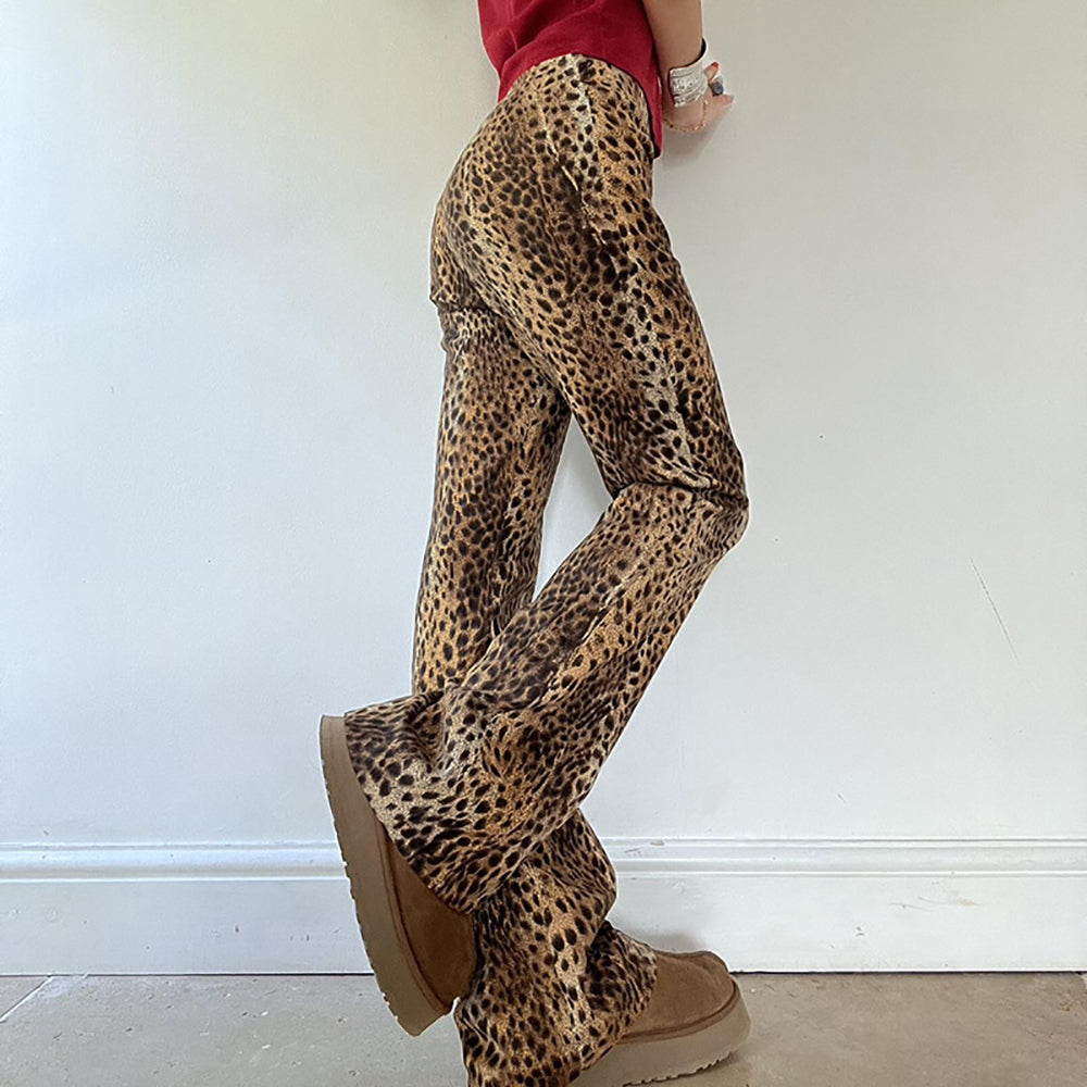 Women Animal Printed Loose Fit Easy Wash Pleated Trousers