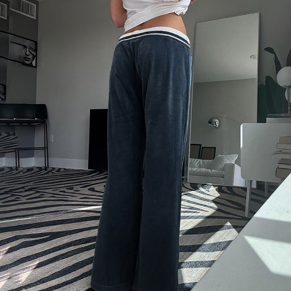 Women Loose Fit Mid-Rise Solid Trousers