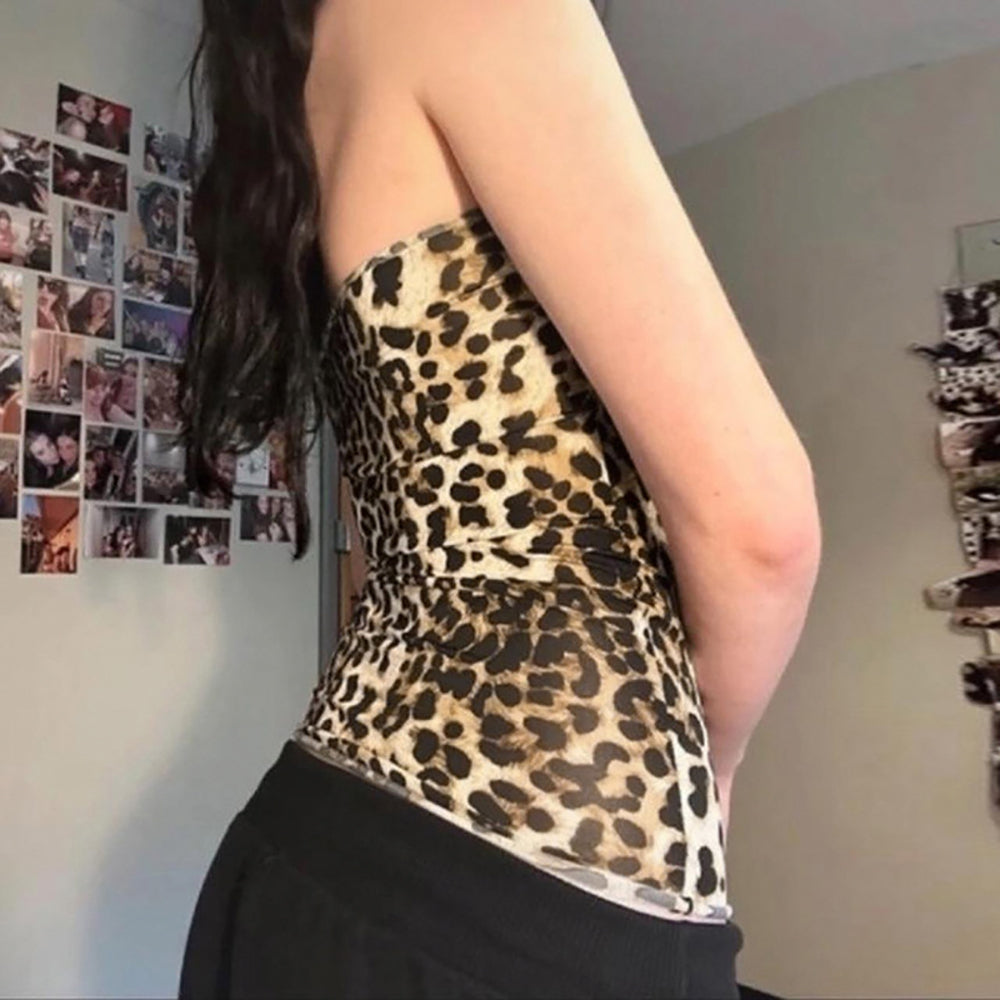 Women Animal Printed Sweetheart Neck Top