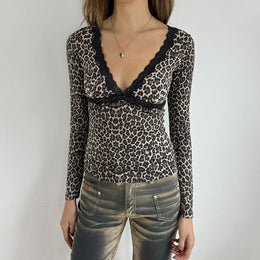 Women Animal Printed V-Neck Top