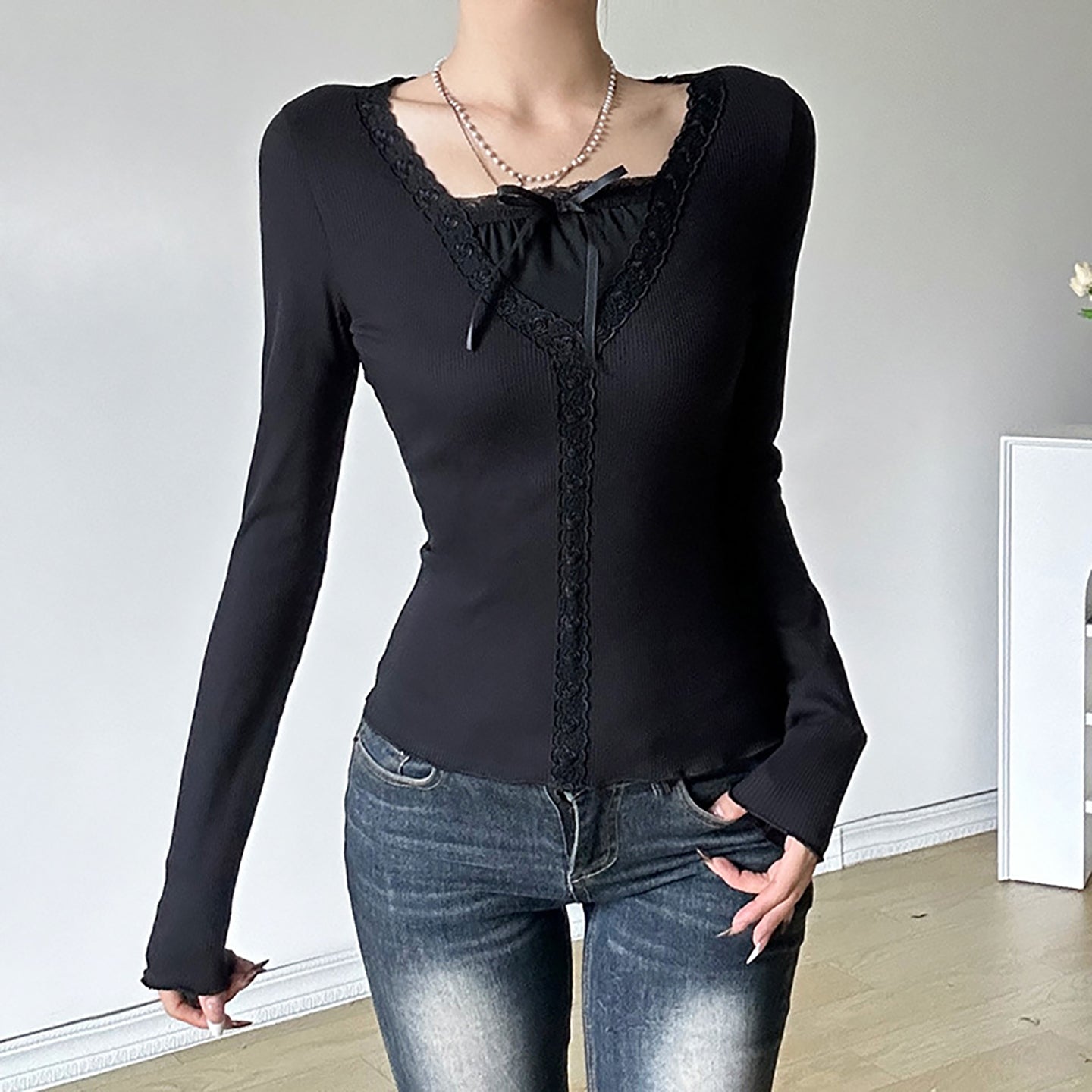 Women Solid V-Neck Top