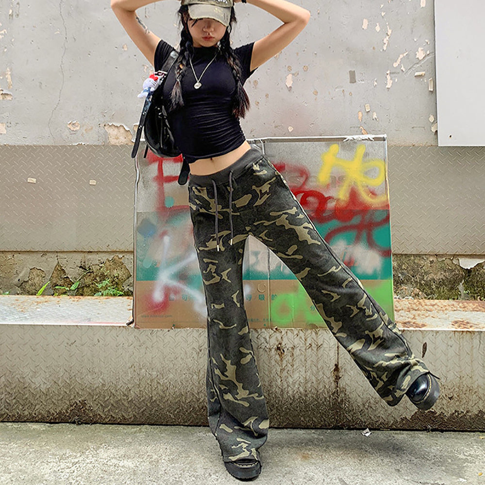 Women Camouflage Printed Loose Fit Easy Wash Trousers