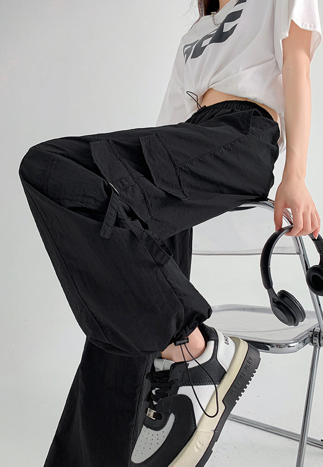 Women Loose Fit Wrinkle Free Cargos Trousers