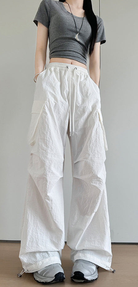 Women Easy Wash Pleated Cargos Trousers