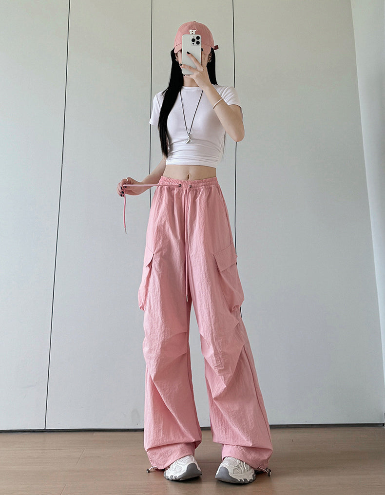 Women Regular Fit Mid-Rise Easy Wash Cargos Trousers