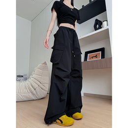 Women Regular Fit Mid-Rise Cargos Trousers