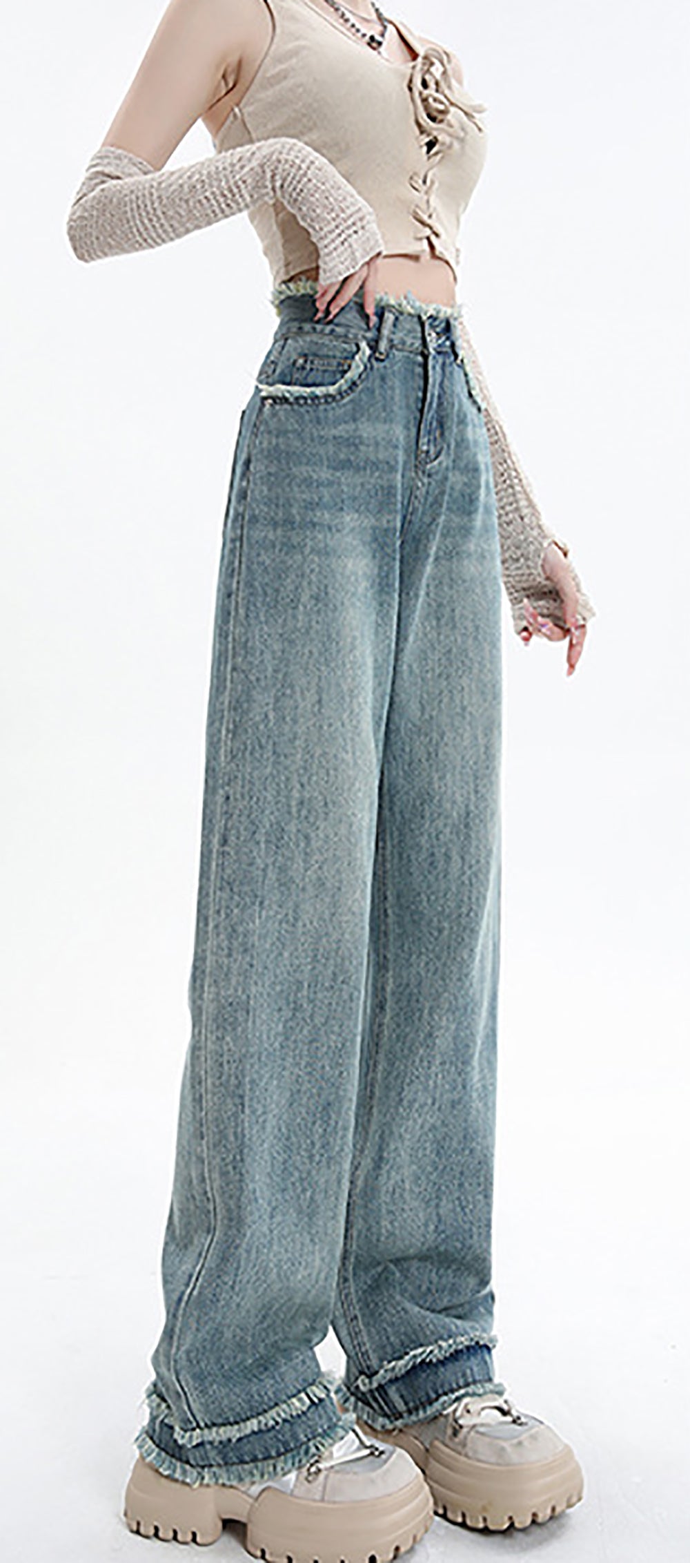 Women Wide Leg Mildly Distressed Light Fade Jeans