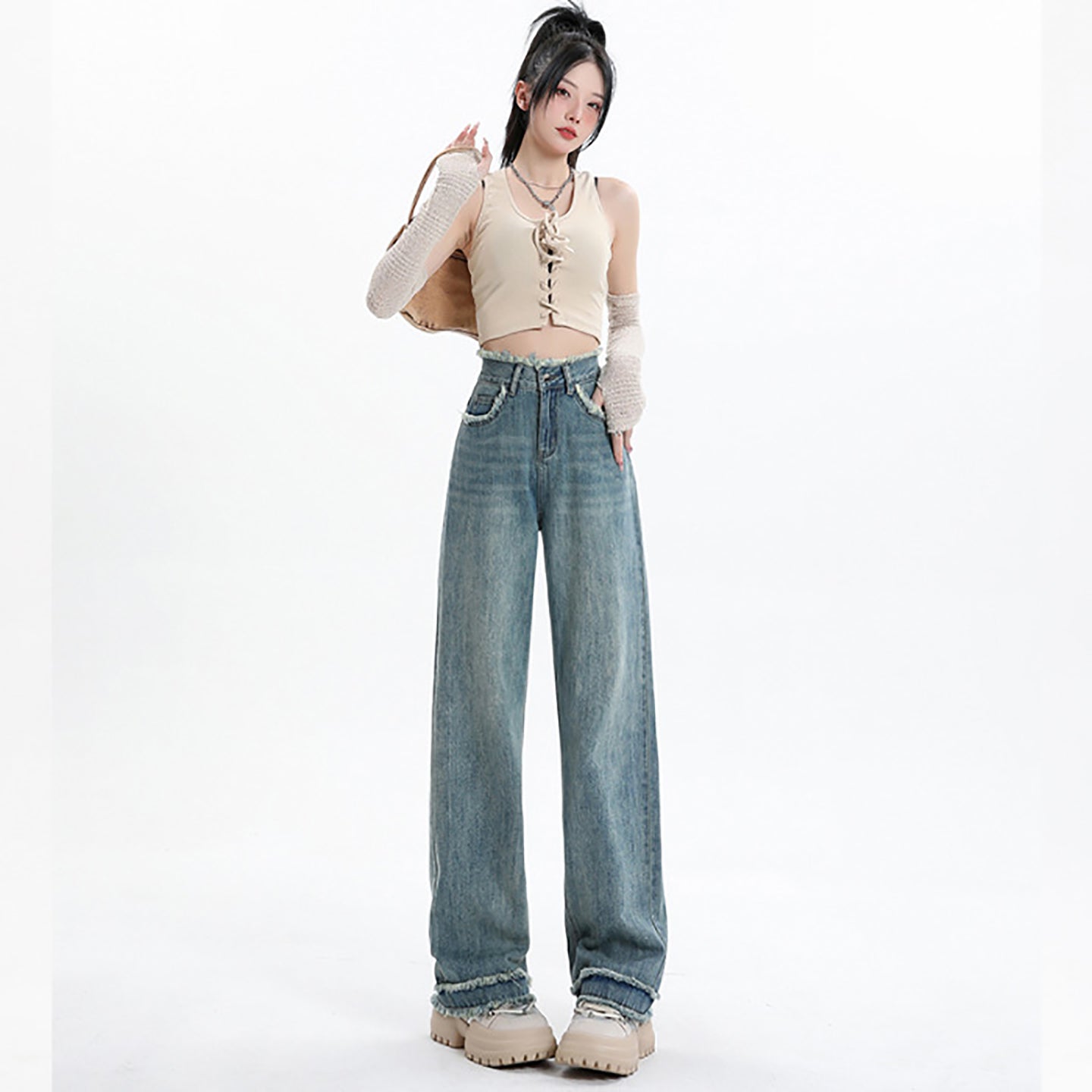 Women Wide Leg Mildly Distressed Light Fade Jeans