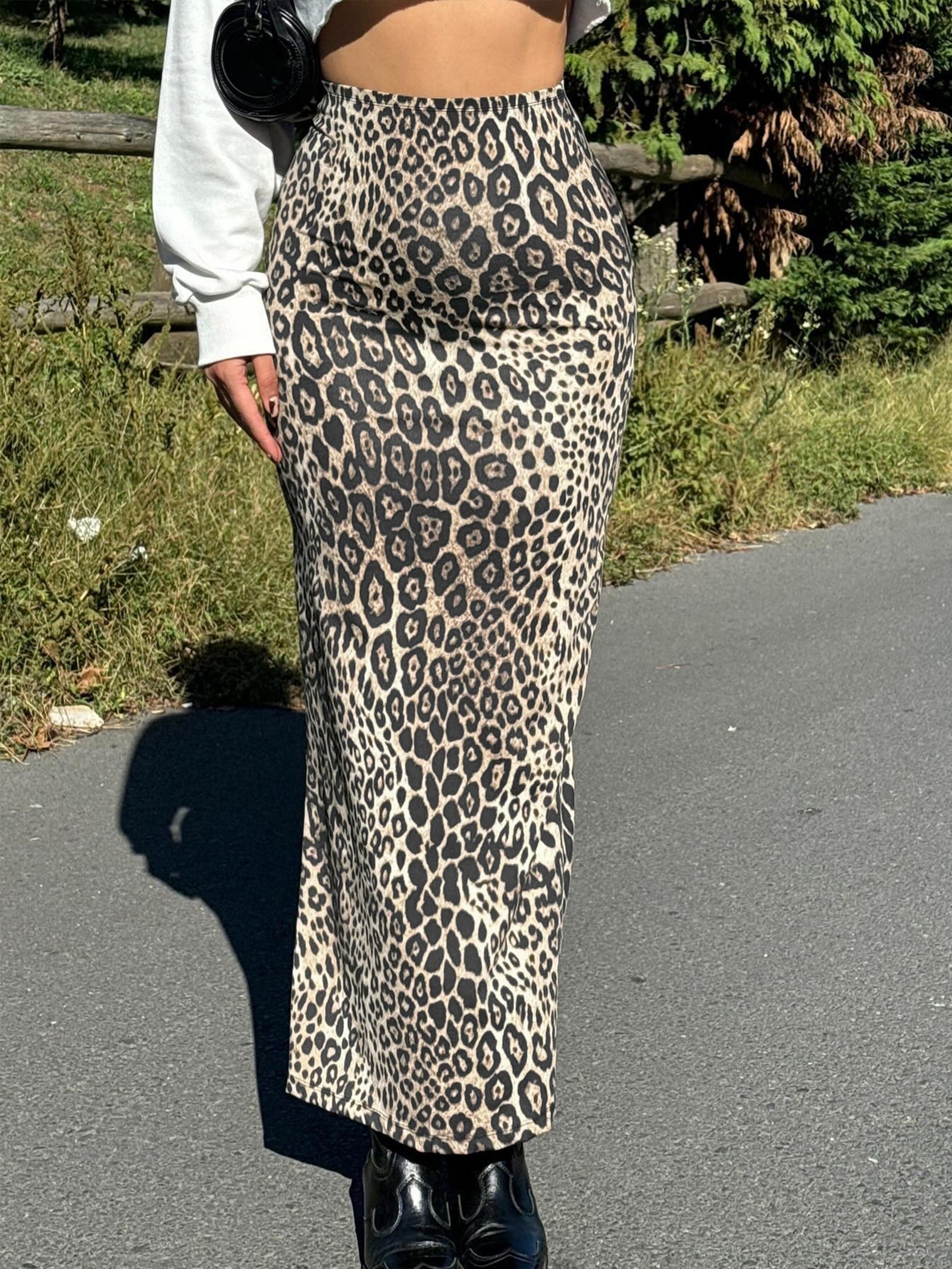Women Leopard Printed Pencil Midi Skirt