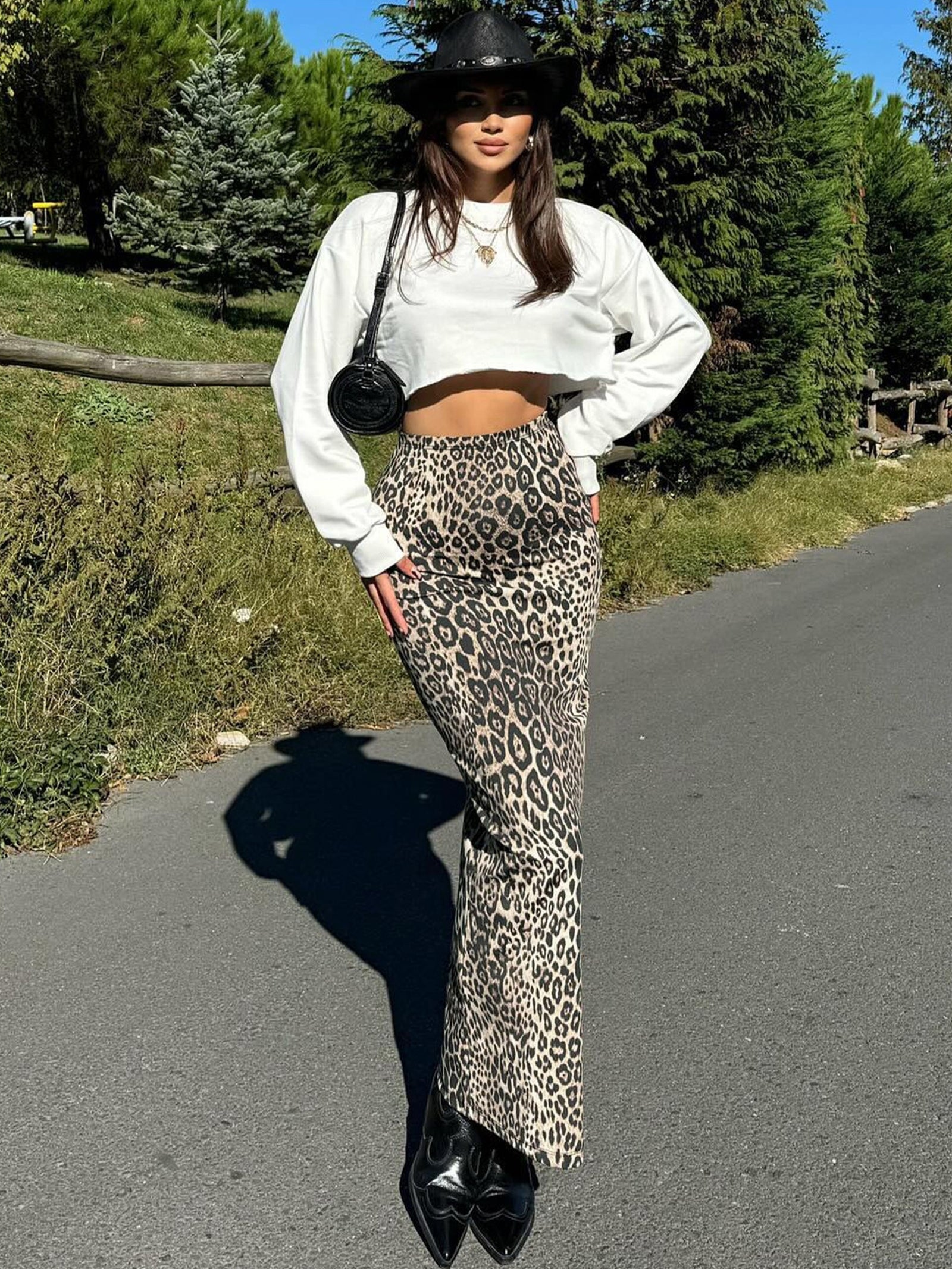 Women Leopard Printed Pencil Midi Skirt
