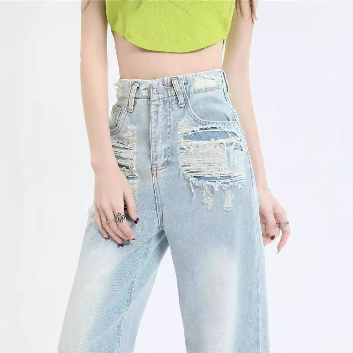 Women Relaxed Fit Light Fade Jeans