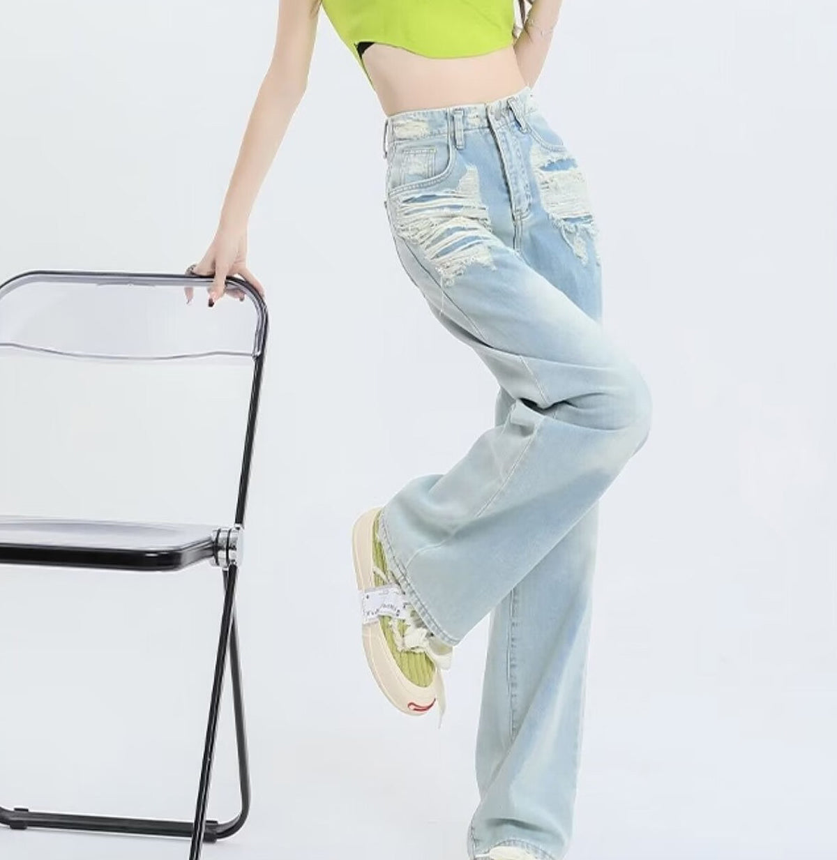 Women Relaxed Fit Light Fade Jeans