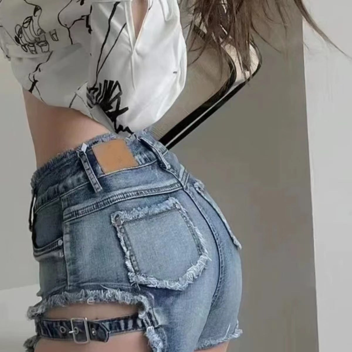Women Mid-Rise Highly Distressed Heavy Fade Shorts Jeans