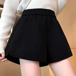 Women Solid Mid-Rise Regular Shorts