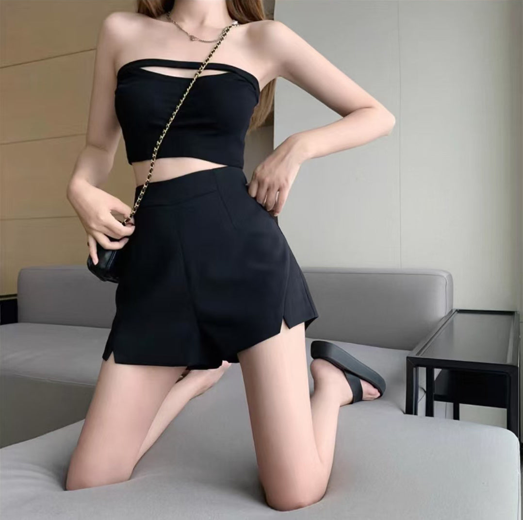 Solid Mid-Rise Hot Pants