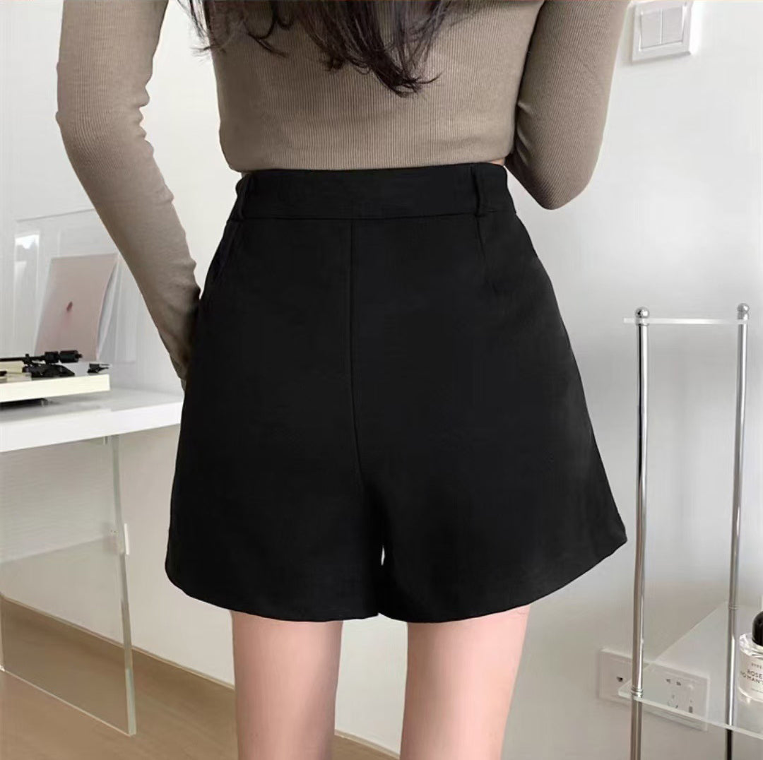 Women Mid-Rise Regular Shorts