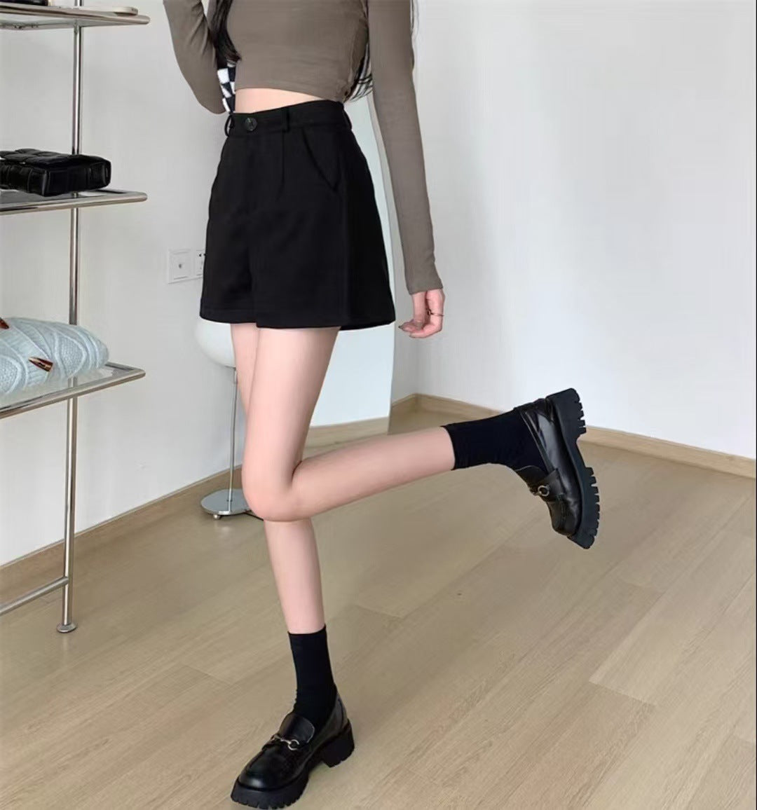 Women Mid-Rise Regular Shorts