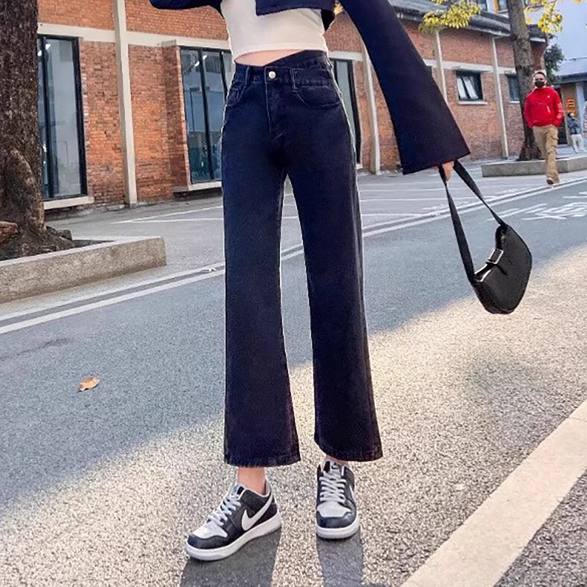 Women Straight Fit Dark Fade Jeans