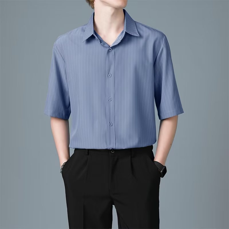 Men Vertical Striped Spread Collar Casual Shirt