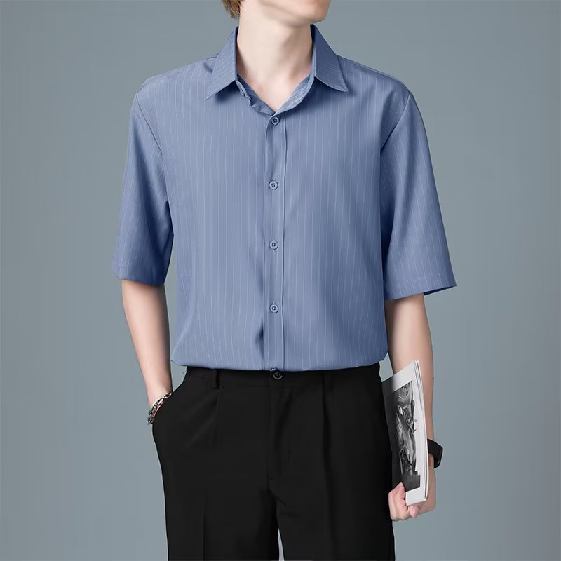 Men Vertical Striped Spread Collar Casual Shirt