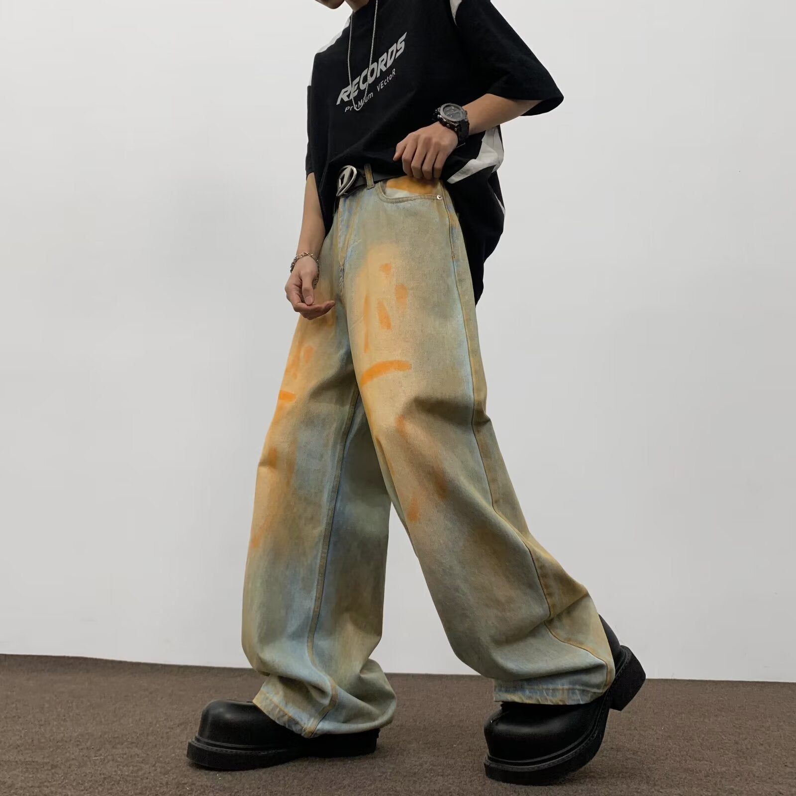 Men Relaxed Fit Light Fade Jeans