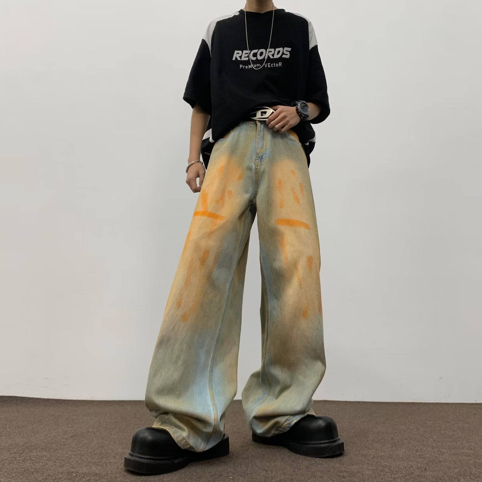 Men Relaxed Fit Light Fade Jeans
